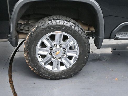 Used 2024 Chevrolet Silverado 2500 High Country w/ High Country Premium Package AWD/4WD image 35