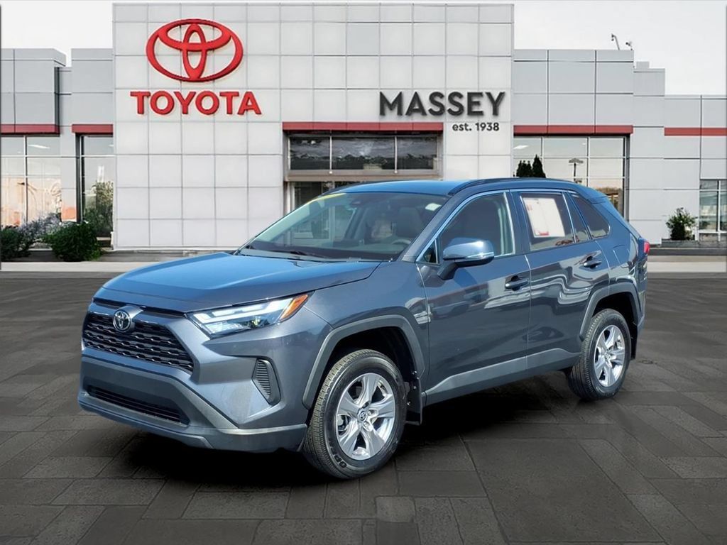 Used 2024 Toyota RAV4 XLE w/ Convenience Package FWD image 7