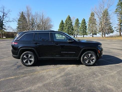 Used 2022 Jeep Grand Cherokee Limited 4xe w/ Luxury Tech Group II image 7