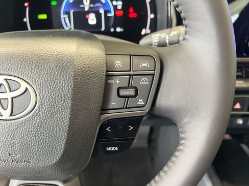 New 2026 Toyota Camry LE w/ Convenience Package FWD image 17