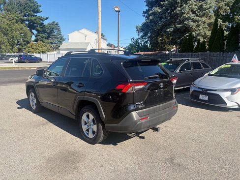 Used 2020 Toyota RAV4 XLE AWD/4WD image 4