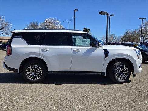 New 2025 Nissan Armada SL image 4