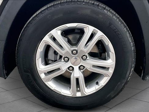 Used 2022 GMC Terrain SLE w/ Driver Convenience Package image 10