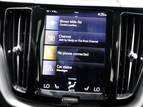 Used 2018 Volvo XC60 T8 R-Design w/ Convenience Package image 19