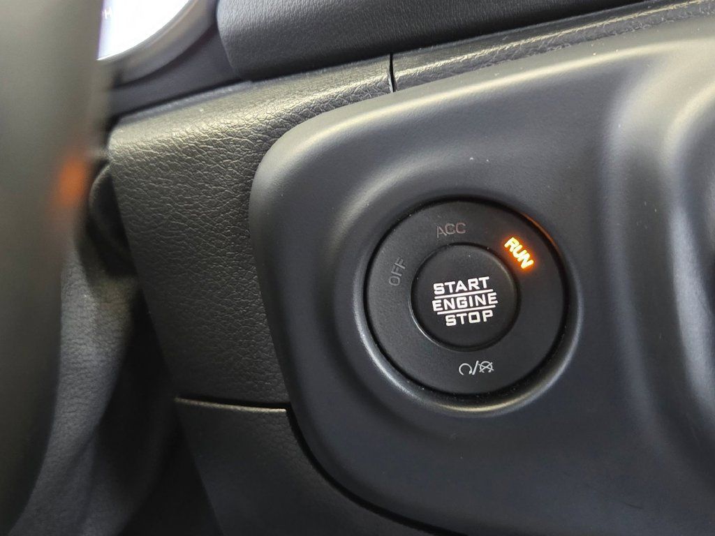 Used 2020 Jeep Wrangler Unlimited Rubicon w/ Quick Order Package 28Y Recon AWD/4WD image 19