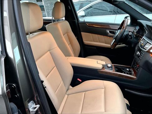 Used 2013 Mercedes-Benz E 350 E 350 Sport BlueTEC image 9