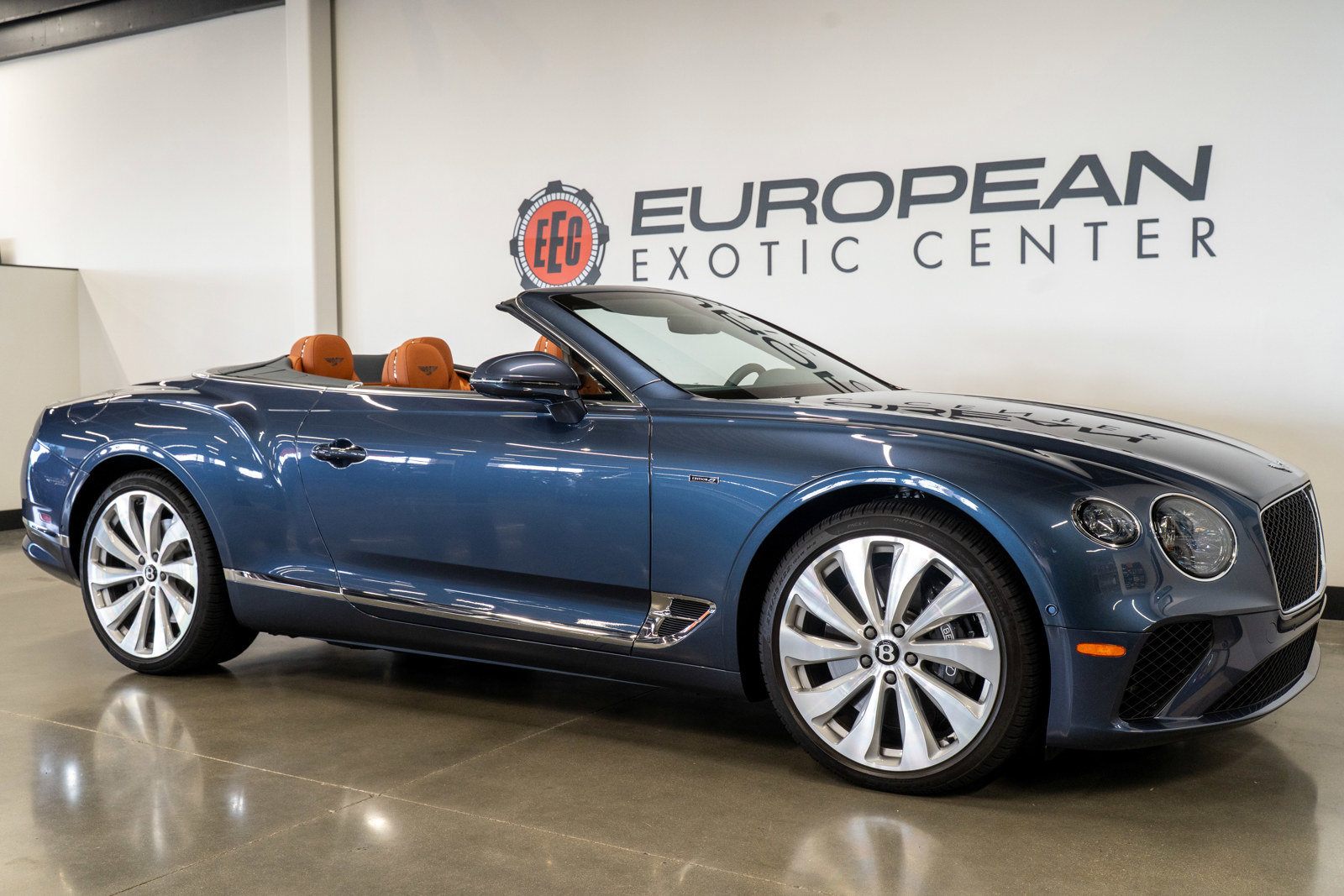 Used 2024 Bentley Continental GT V8 AWD/4WD image 8