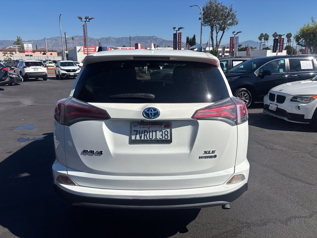 Used 2017 Toyota RAV4 XLE w/ Carpet Mat Package AWD/4WD image 5