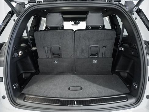 New 2025 Jeep Grand Cherokee L Altitude image 9