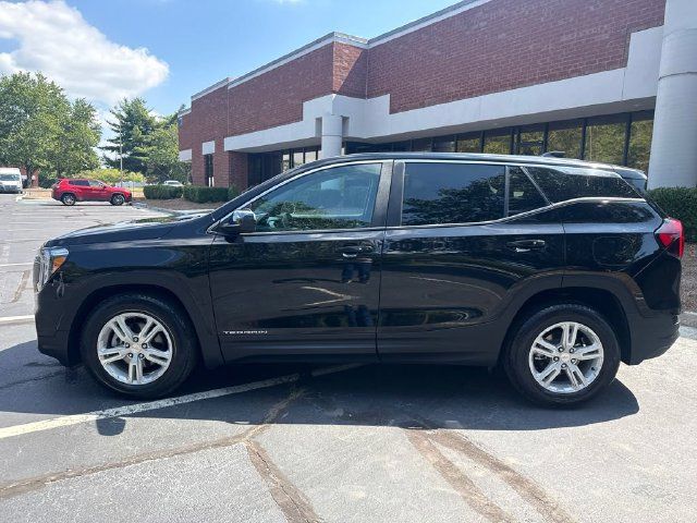 Used 2024 GMC Terrain SLE FWD image 4