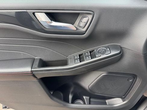 Used 2025 Ford Escape ST-Line Select AWD/4WD image 21