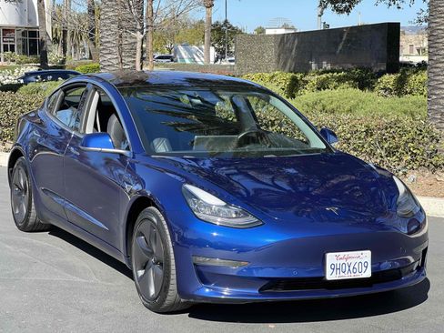 Used 2018 Tesla Model 3 Long Range image 16