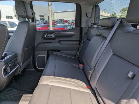Used 2023 Chevrolet Silverado 1500 LTZ AWD/4WD image 15
