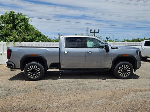 New 2026 GMC Sierra 2500 Denali Ultimate AWD/4WD image 7