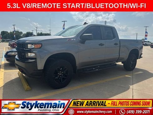 Used 2020 Chevrolet Silverado 1500 Custom Trail Boss w/ Custom Convenience Package AWD/4WD image 1