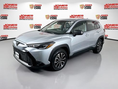 Certified 2023 Toyota Corolla Cross AWD Hybrid image 13