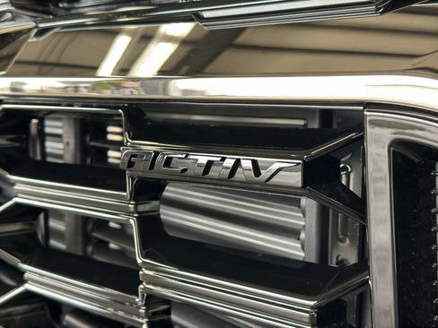 New 2026 Chevrolet Equinox ACTIV AWD/4WD image 7