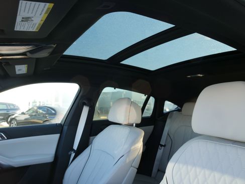 New 2026 BMW X6 xDrive40i w/ Executive Package image 28