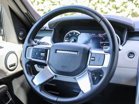 Used 2023 Land Rover Discovery S R-Dynamic AWD/4WD image 17