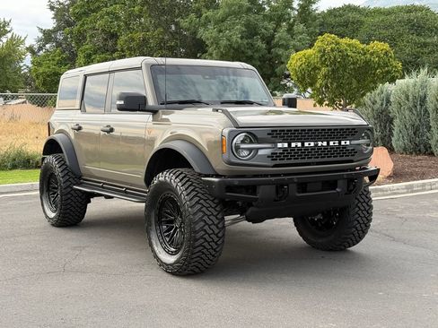 Used 2025 Ford Bronco Badlands AWD/4WD image 1