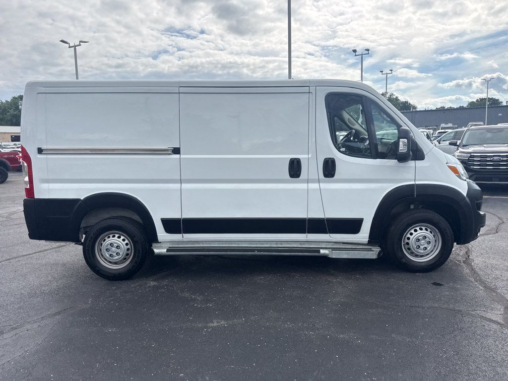 Used 2025 RAM ProMaster 2500 w/ U-Haul Equipment Group FWD image 7