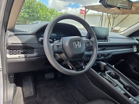 Used 2025 Honda Accord LX image 15