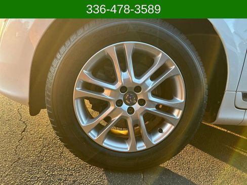 Used 2016 Volvo XC60 T5 Premier image 25