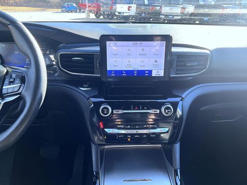 Used 2023 Ford Explorer ST-Line w/ Class IV Trailer Tow Package image 14