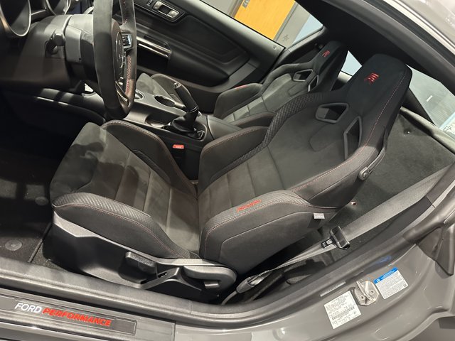 Used 2018 Ford Mustang Shelby GT350R w/ GT350R Equipment Group 920A RWD image 17