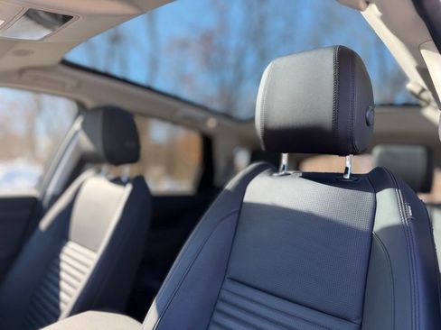 Used 2024 Land Rover Discovery Sport S image 16