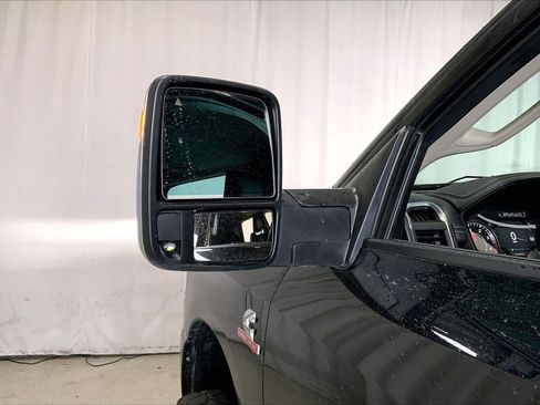 Used 2024 RAM 2500 Laramie AWD/4WD image 10