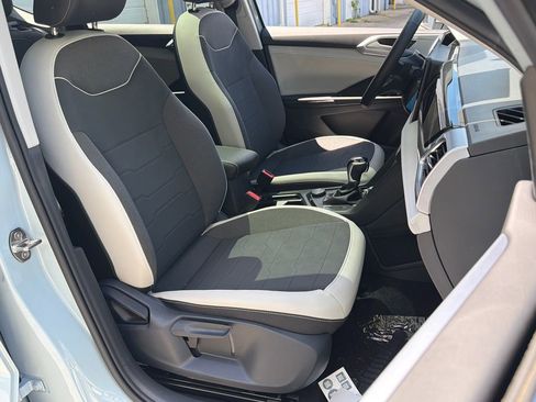 New 2026 Volkswagen Taos SE AWD/4WD image 7