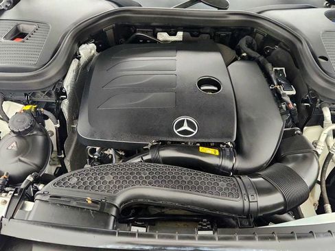 Used 2022 Mercedes-Benz GLC 300 4MATIC w/ Multimedia Package Lite image 25