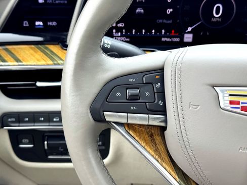 Used 2021 Cadillac Escalade Premium Luxury Platinum image 31