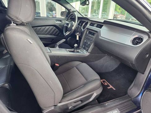 Used 2010 Ford Mustang GT RWD image 12