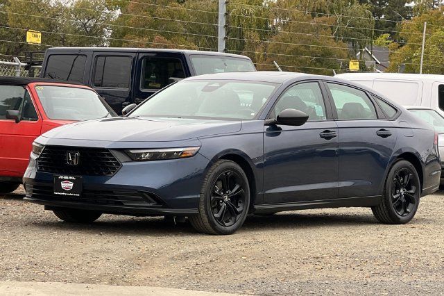 Used 2025 Honda Accord SE image 10