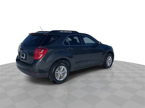 Used 2017 Chevrolet Equinox LT w/ Convenience Package image 8