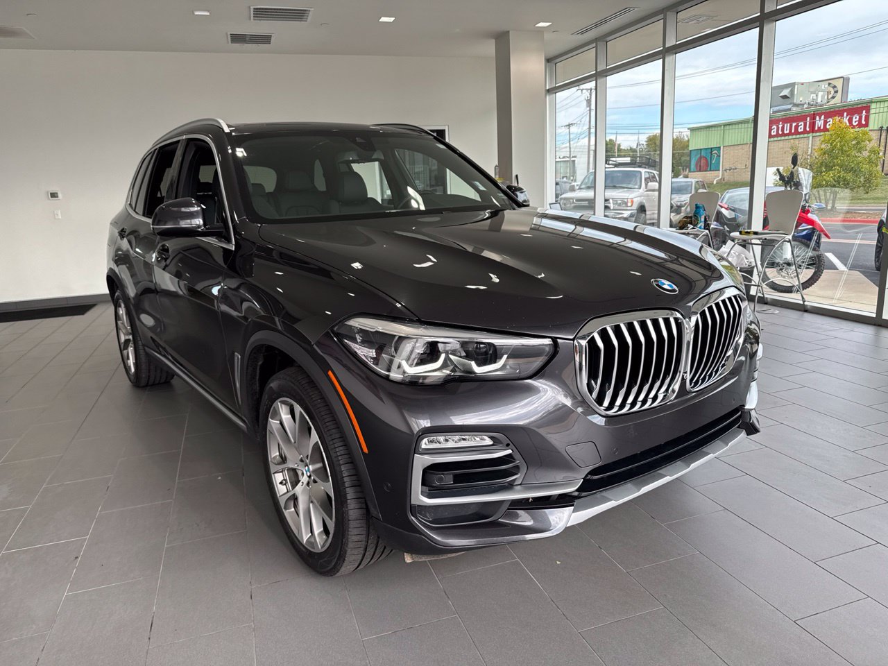 Used 2020 BMW X5 xDrive40i w/ Convenience Package AWD/4WD image 2