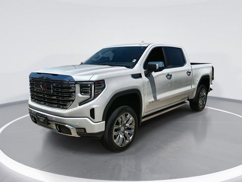 Used 2025 GMC Sierra 1500 Denali w/ Denali Reserve Package AWD/4WD image 1