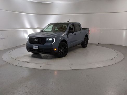 New 2025 Ford Maverick Lariat w/ Black Appearance Package image 6