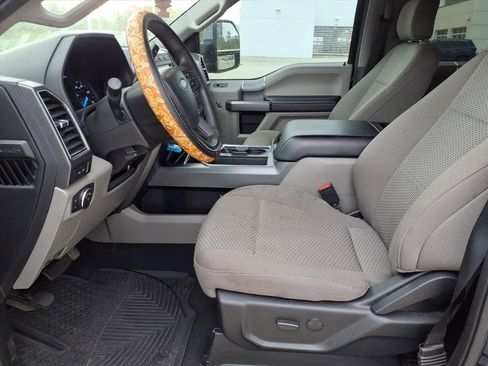 Used 2021 Ford F250 XLT w/ XLT Premium Package image 16