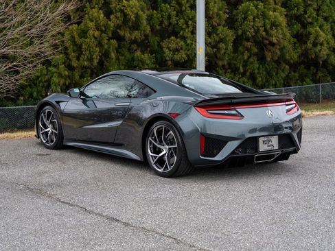 Used 2017 Acura NSX image 2