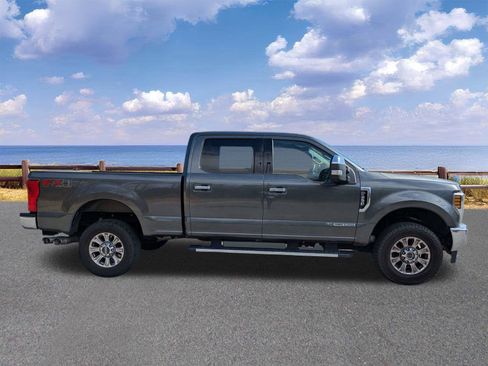 Used 2019 Ford F250 XLT w/ XLT Premium Package image 9