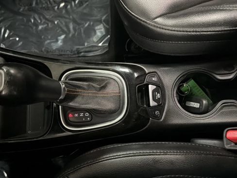 Used 2018 Jeep Compass Latitude w/ Popular Equipment Group FWD image 12
