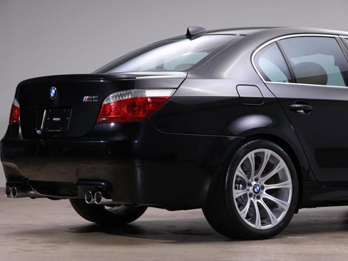 Used 2006 BMW M5 image 21