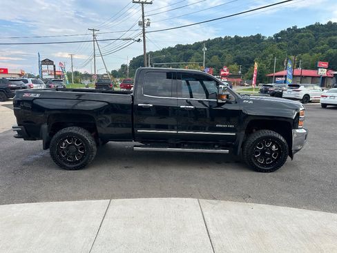 Used 2015 Chevrolet Silverado 2500 LTZ w/ LTZ Plus Package AWD/4WD image 4
