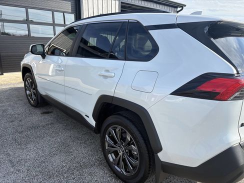 Used 2025 Toyota RAV4 XLE Premium w/ Weather Package AWD/4WD image 8