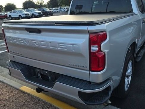 Used 2019 Chevrolet Silverado 1500 Custom w/ Infotainment Package RWD image 7