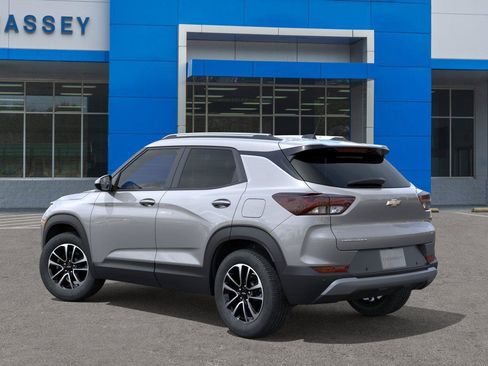 New 2026 Chevrolet TrailBlazer LT w/ Convenience Package FWD image 3