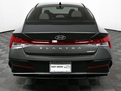 New 2026 Hyundai Elantra Limited image 6